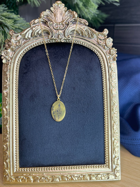 Oval Pendant Necklace