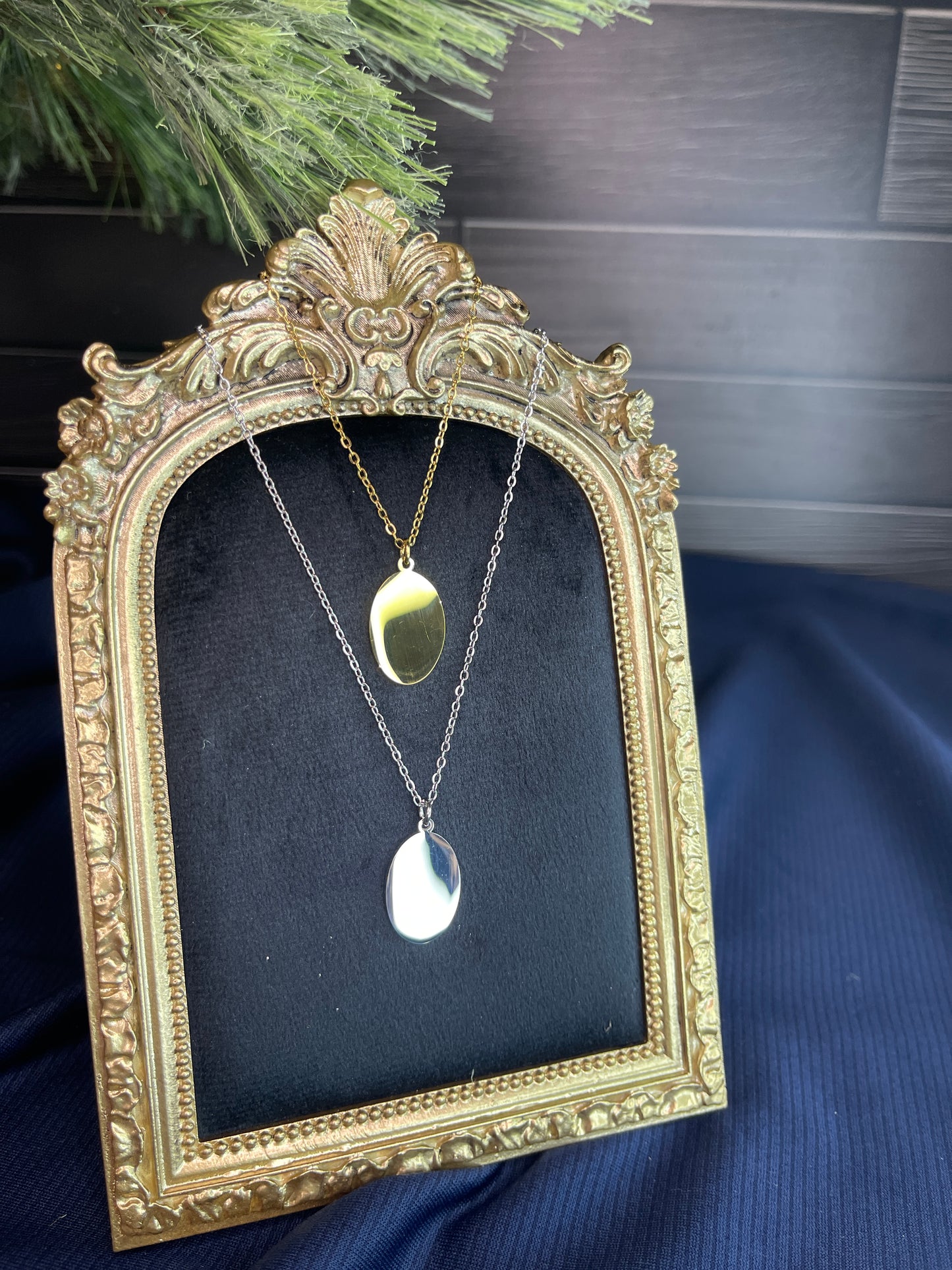 Oval Pendant Necklace