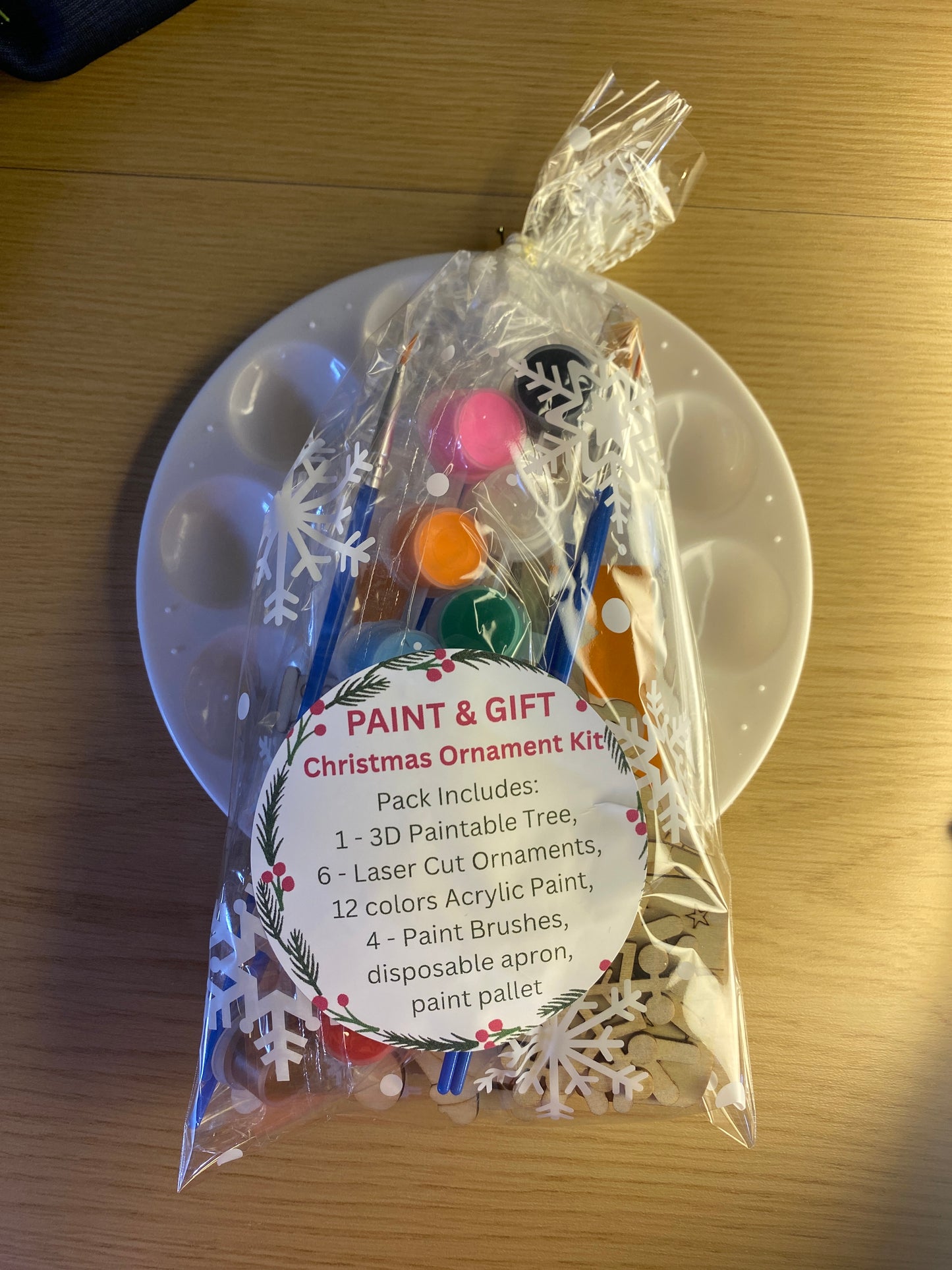 PAINT & GIFT Christmas Ornament Kit